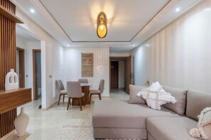 Smart TV - Apartment and pool in Gueliz (Marrakech)