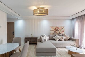 Smart TV - Apartment and pool in Gueliz (Marrakech)