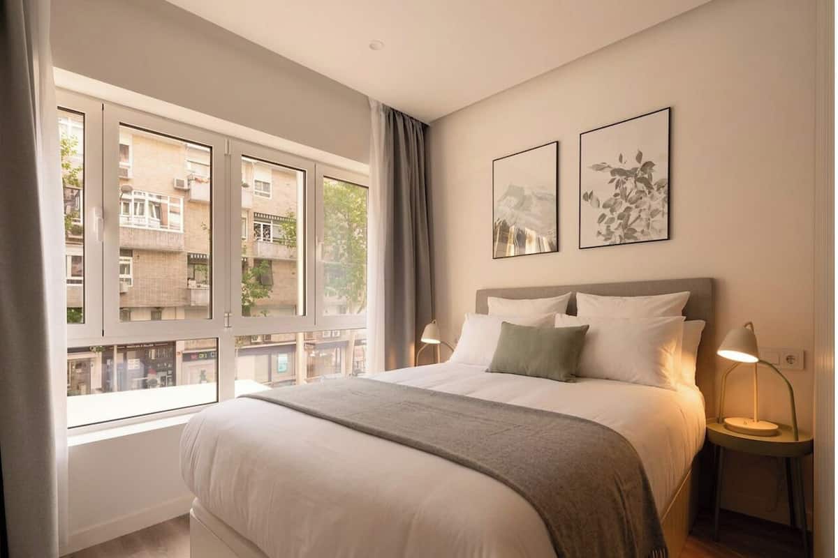 Comfort-studio, 1 parisänky ja vuodesohva | Työpöytä, kannettavalle tietokoneelle sopiva työtila
