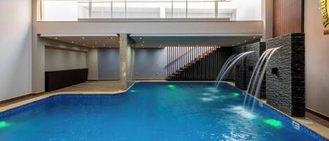 Innenpool, Außenpool