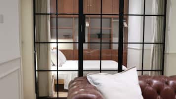 Deluxe Apartment, 2 Bedrooms, Kitchen | Living area | Flat-screen TV