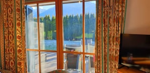 Individually decorated, individually furnished, desk, iron/ironing board - Alpenhotel Rosenhof Ruhpolding (Ruhpolding)