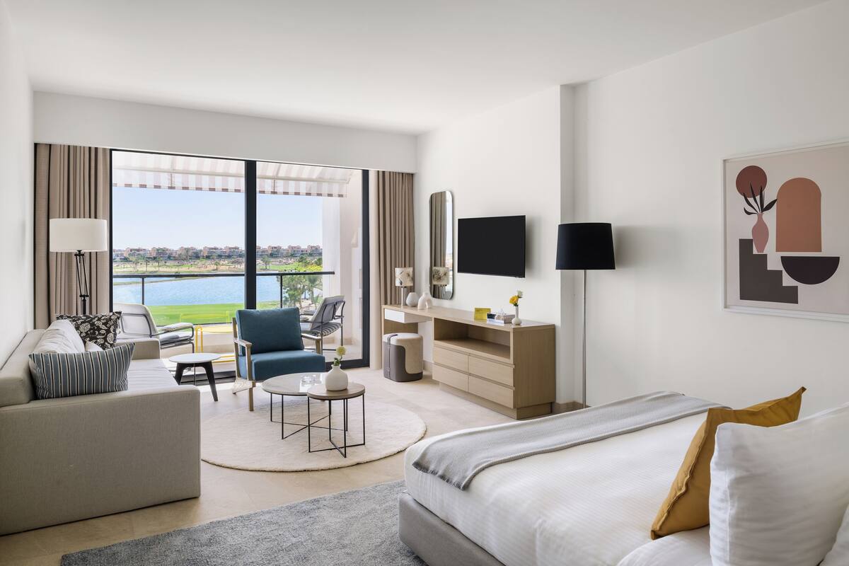 Deluxe King Room, Golf View | มินิบาร์, ตู้นิรภัยในห้องพัก, ผ้าม่านกันแสง, เตารีด/โต๊ะรีดผ้า