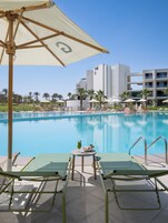 2 piscinas al aire libre