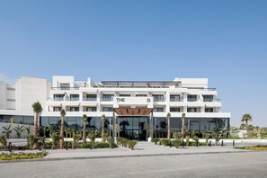 Exterior detail - The G Einbay Golf Resort (Ataqah)