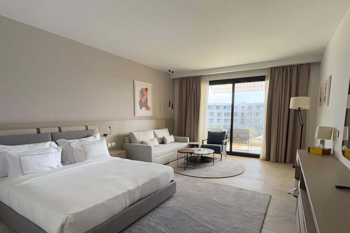 Deluxe-Zimmer | 1 Schlafzimmer, Minibar, Zimmersafe, Verdunkelungsvorhänge