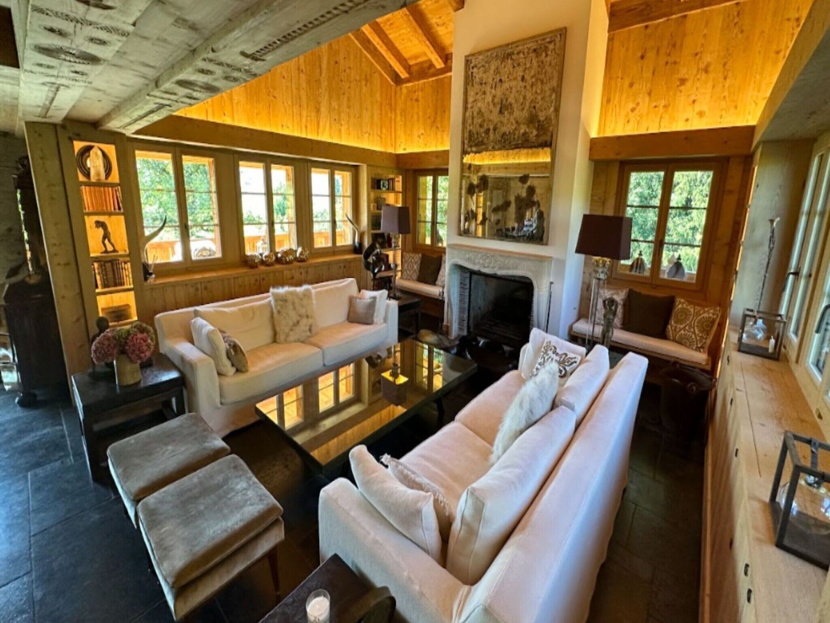 Chalet | Living area