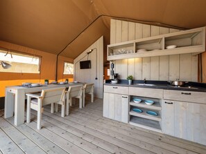 Dining - Glamping Tent in Sant Salvador Near Beach (El Vendrell)