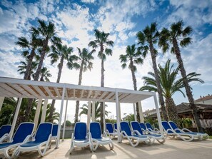 Pool - Glamping Tent in Sant Salvador Near Beach (El Vendrell)