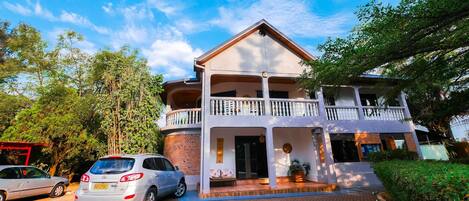 Façade de l’hébergement