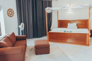 Deluxe dubbelrum eller tvåbäddsrum - utsikt mot trädgården | Gratis wi-fi