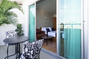 Junior Room, 1 Bedroom (Elevator Available) | Balcony - Nature Boutique Residence (Bangkok)