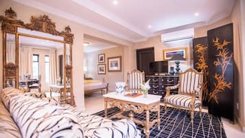 Romena Suite Double deluxe room