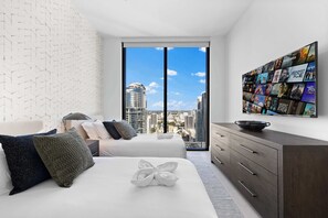 3 bedrooms, iron/ironing board, WiFi, bed sheets