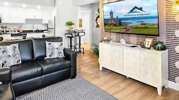Fernseher, Videospiele, DVD-Player, Arbeitsbereiche