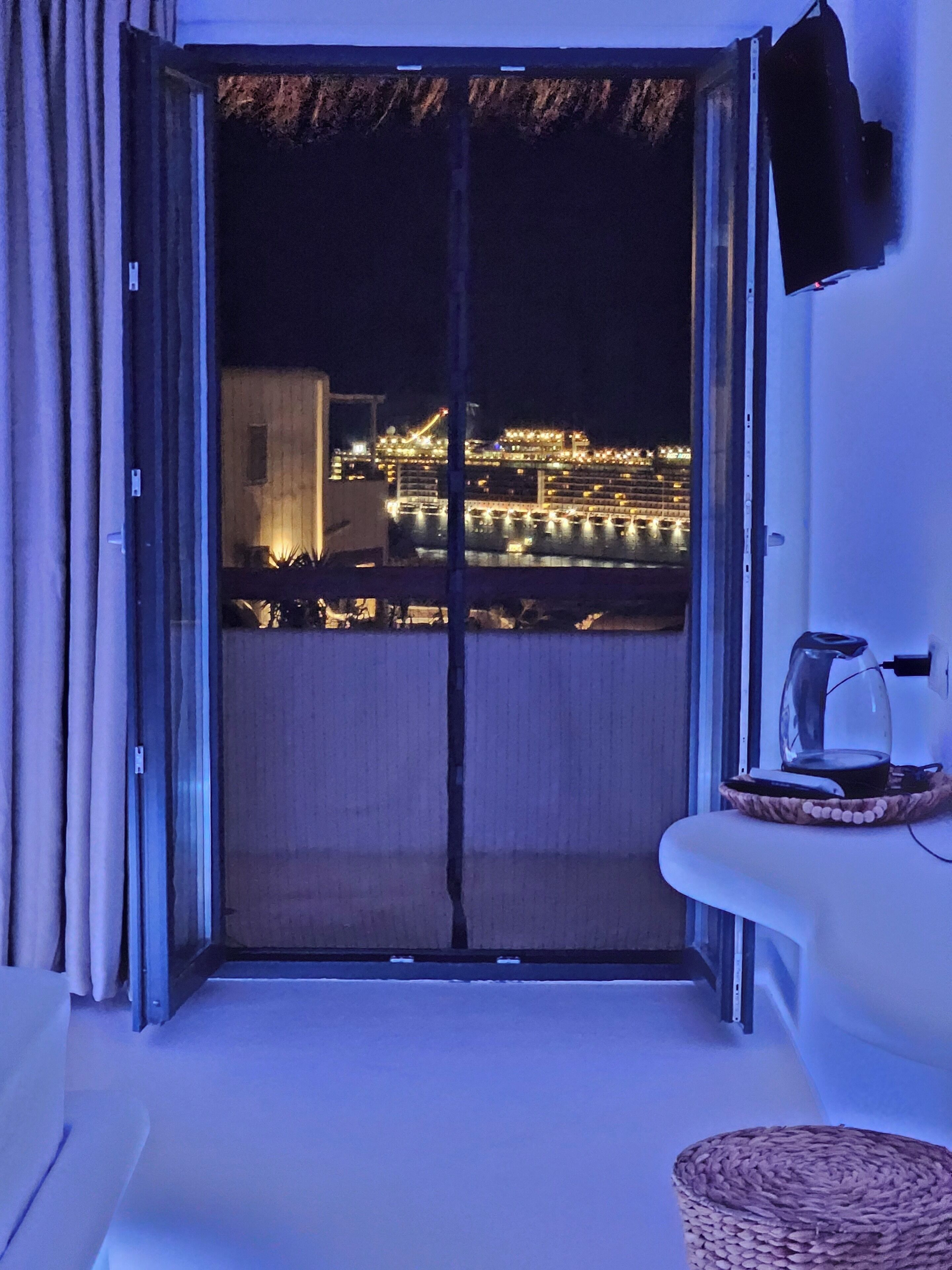 Family Suite, Sea View and Pool View | 1 bedroom, Egyptian cotton sheets, premium bedding, memory foam beds