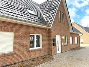 Exterior - Vacation apartment "Nautilus" Papenburg roof terrace EBK new building 74 sqm Free Wifi 2 bedrooms (Papenburg)