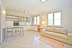 1 bedroom, iron/ironing board, free WiFi - Patio Mare 2 by Grand Apartments (Sopot)