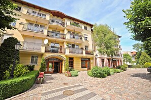 Front of property - Patio Mare 2 by Grand Apartments (Sopot)