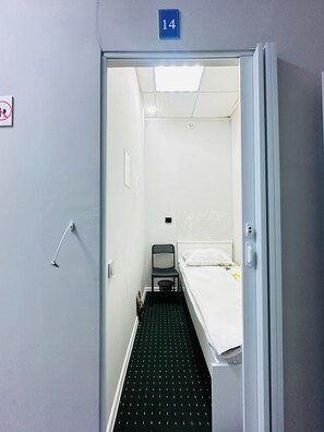 Habitació individual Comfort, vistes a la ciutat | Equipament de l'habitació