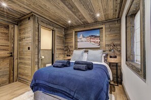 4 slaapkamers, een strijkplank/strijkijzer, reisbedje, wifi