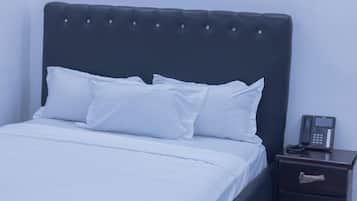 Betten mit Memory-Foam-Matratzen, Zimmersafe, Schreibtisch