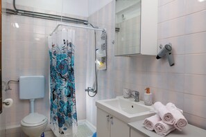 Shower, hair dryer, towels, soap - THENA apartment in  Limenas Chersonisou (Limenas Chersonisou)