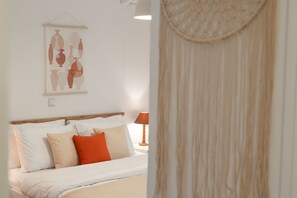 2 chambres, coffres-forts dans les chambres, fer et planche à repasser