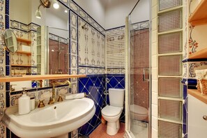 Comfort Apartment | Bathroom - Monte Cassino Blanco by Grand Apartments (Sopot)