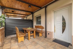 Departamento familiar, varias habitaciones (Natura Kolpa Orange Apartment) | Terraza o patio