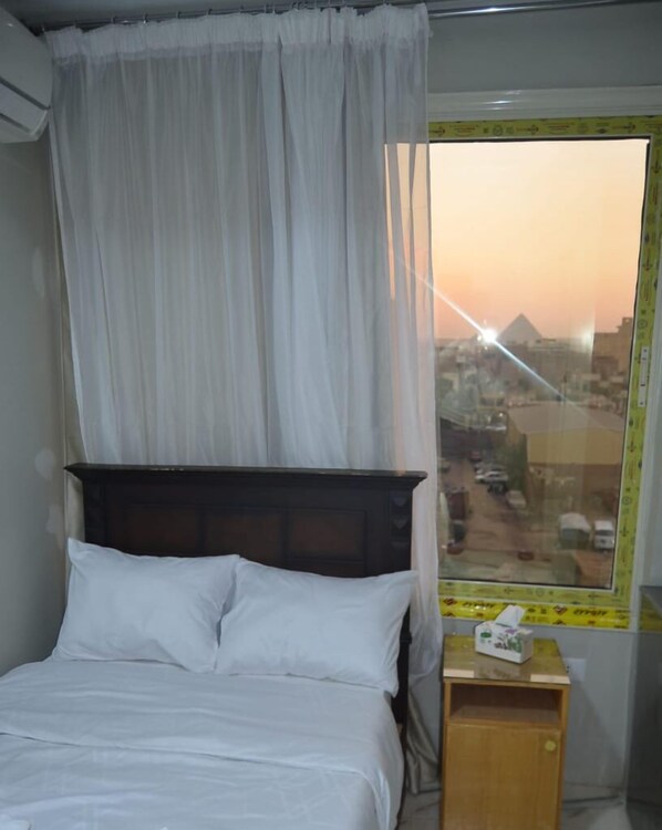 Soundproofing, free WiFi - Pyramids Terrace Hostel (Giza)