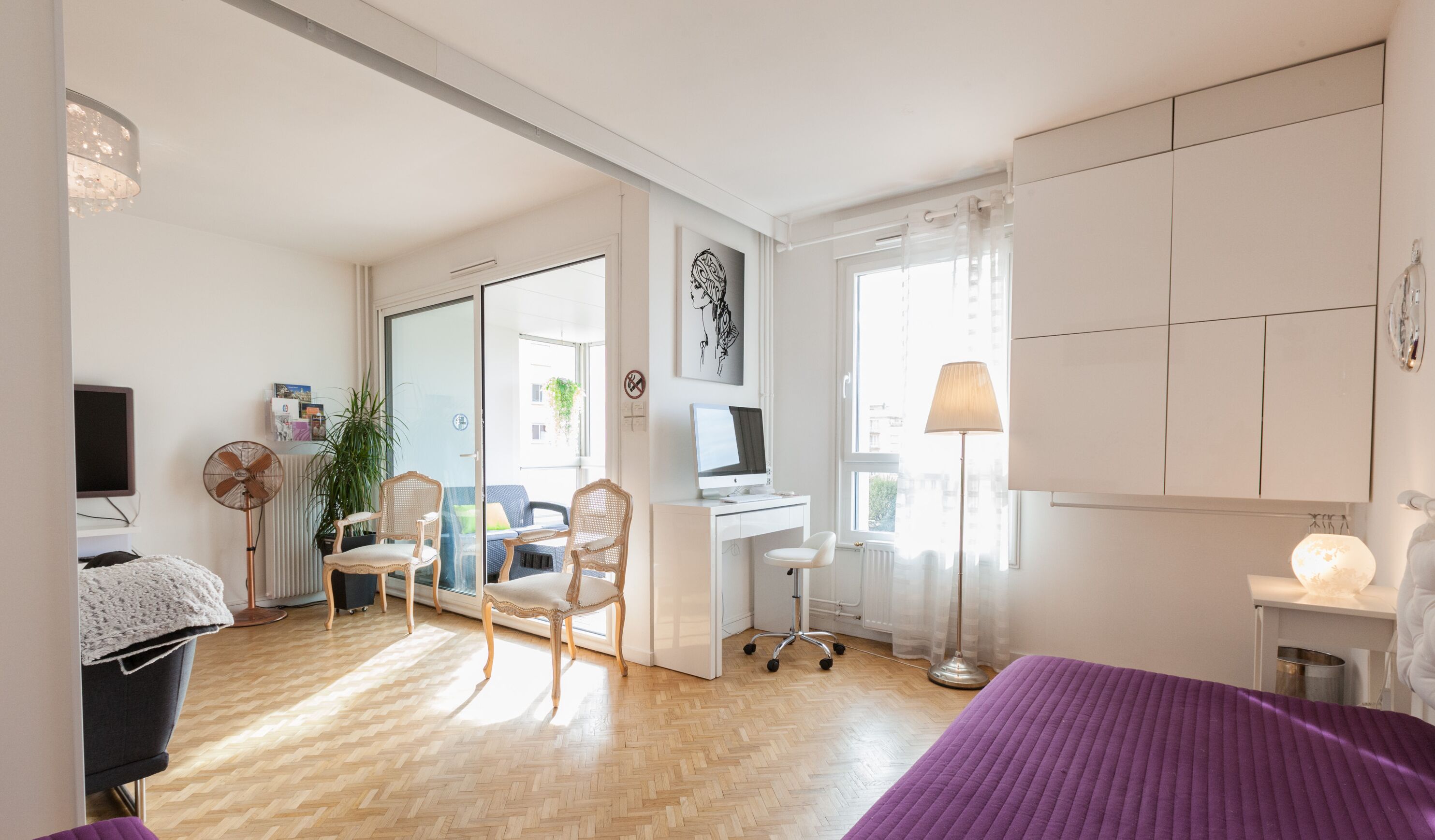 2 bedrooms, desk, iron/ironing board, travel crib