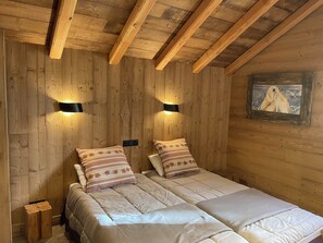 5 bedrooms, free WiFi, bed sheets