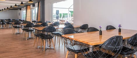 House | Meeting facility