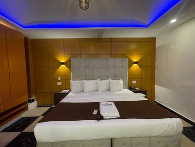 Presken Hotel International Airport road