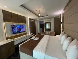 Royal kamer | Een bureau, een laptopwerkplek, gratis wifi