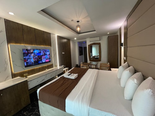 Presken Hotel International Airport road
