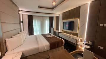 Desk, laptop workspace, free WiFi