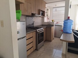 Basic Apartment, 3 Bedrooms | Private kitchen | Rice cooker, cookware/dishes/utensils