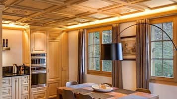 Apartment | Dining