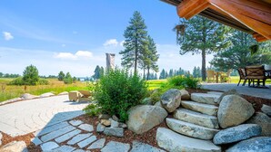 Terrace/patio - Luxurious Resort Lodge Home in stunning Tamarack Resort  (Donnelly)