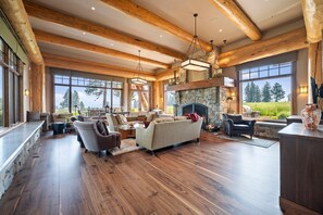 Interior - Luxurious Resort Lodge Home in stunning Tamarack Resort (Donnelly)