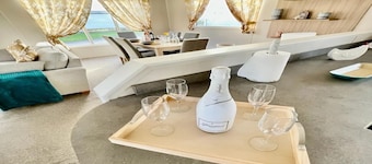 Cozy home away from home 3 bed lodge with a hot tub @ 101 Windsor Pendine Sands.