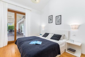 3 quartos, ferros/tábuas de passar roupa, Wi-Fi, roupa de cama
