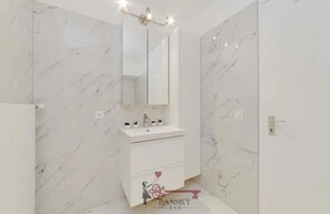 Căn hộ, hút thuốc | 1 phòng ngủ, phòng cách âm