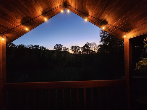 Seven Springs, Sleeps 8, Fireplace & Mountain Views