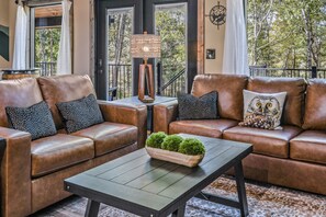 Cabin, 2 Bedrooms | Living area | Smart TV - Wooded Hideaway 2 Bedroom Cabin (Sevierville)