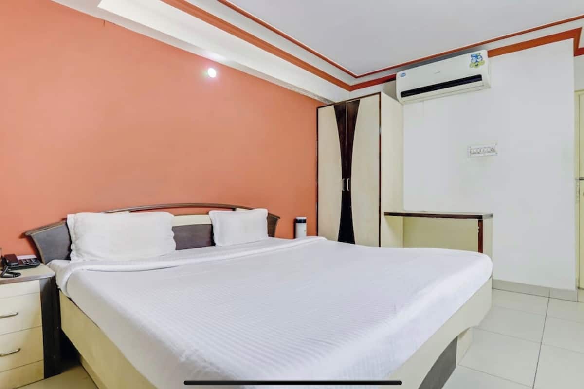 Classic Double Room, City View | Laptop workspace, free WiFi