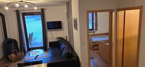 1 chambre, bureau, fer et planche Ă repasser, Wi-Fi