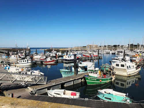 À l'Herbaudière, 100 m bord de mer, 5 mn du port, maison idéale pour 4 personnes